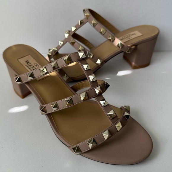 Valentino Garavani Rockstud Nude Leather Slide Sandals Gold Studs size 36 - Picture 7 of 12